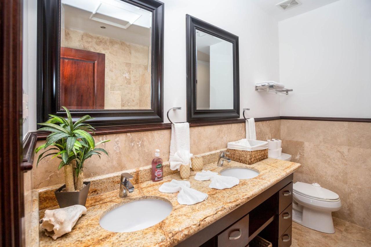 French Harbour Pristine Bay Villa 1304 With Large Pool - 3 Bedroom Condo מראה חיצוני תמונה
